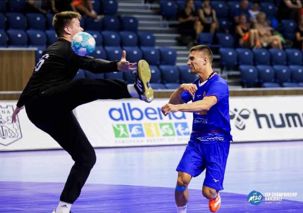 Louis Oberosler, langjähriger Torwart der TSV-Allach-A-Jugend, spielt im österreichischen Nationalteam